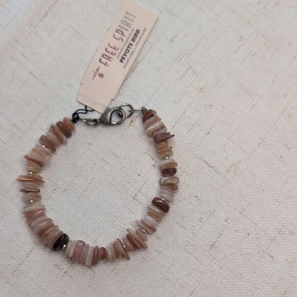 NWT Peyote Bird Polished Shell Chip Bracelet Sterling Silver Clasp Beaded - Picture 2 of 5